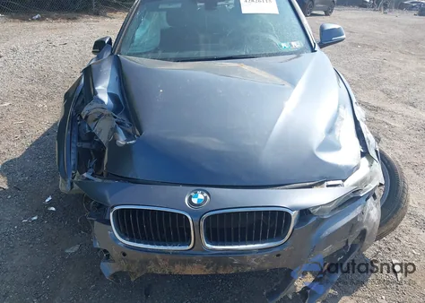 2015 BMW 328I xDrive z USA, uszkodzony, nr VIN WBA3B5C52FF961651